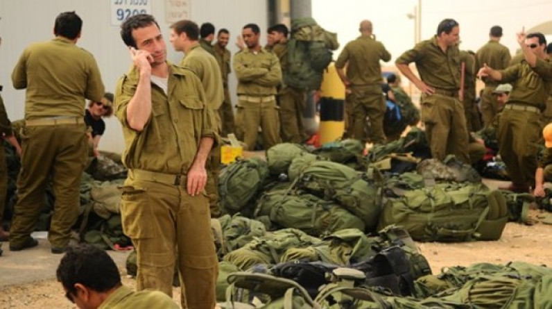 اتصالات ليلية تستدعي آلاف جنود الاحتياط الإسرائيليين إلى "الحرب"